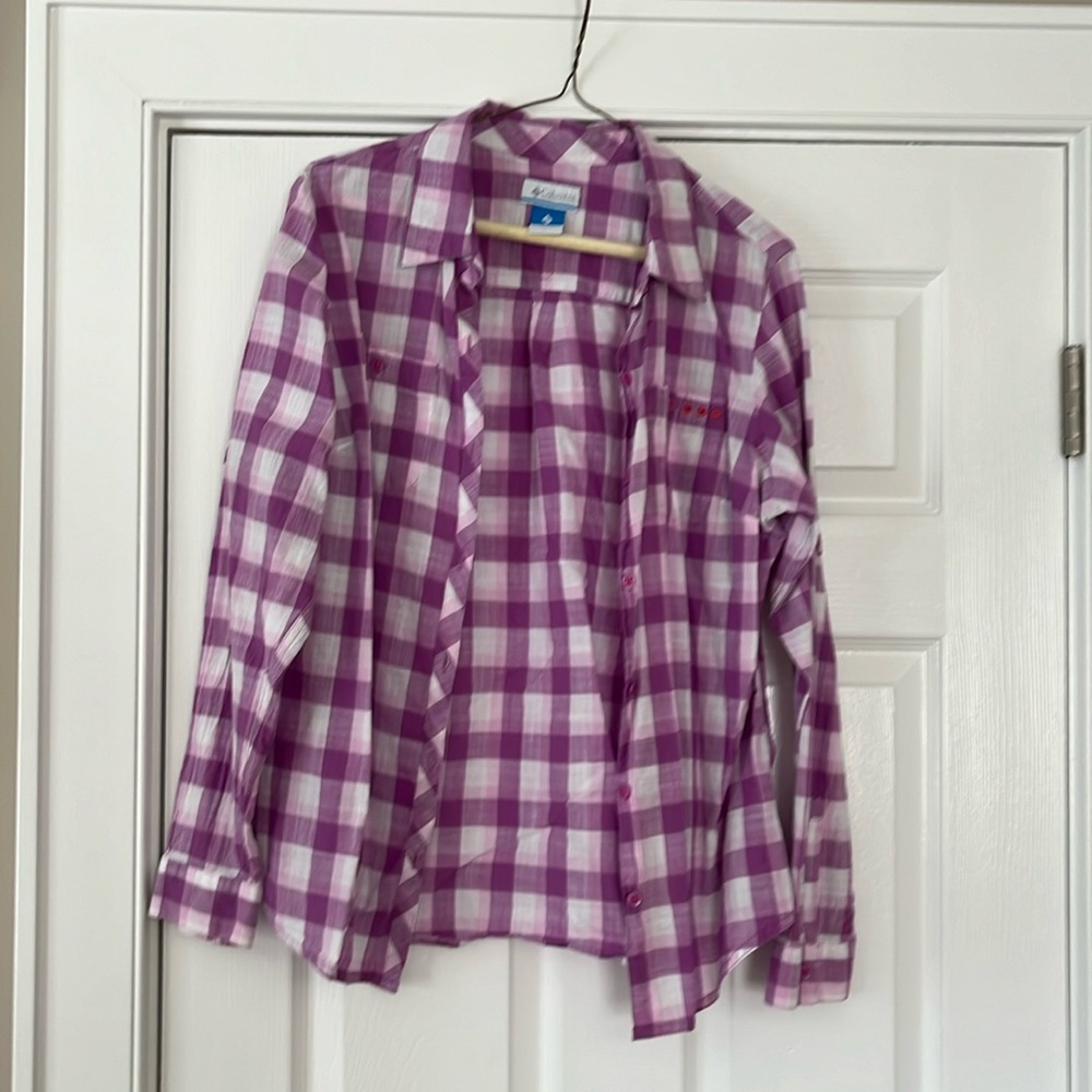 Women’s Columbia button down shirt